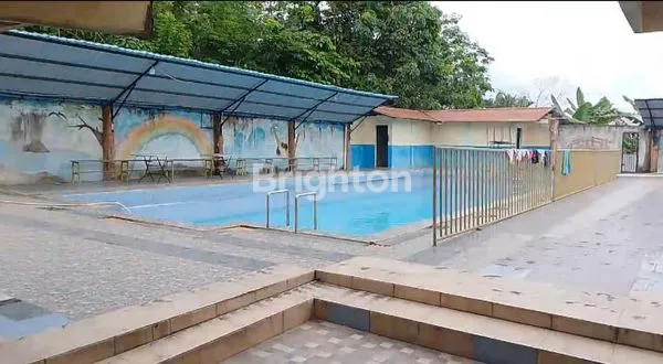 KOLAM RENANG AKTIF JL  PASIR PUTIH