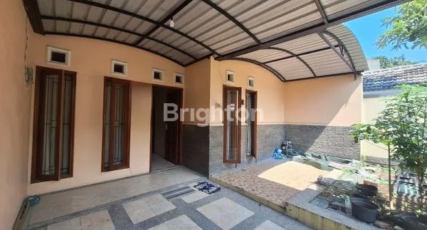 RUMAH SIAP HUNI BERSIH DAN TERAWAT KUTISARI INDAH BARAT
