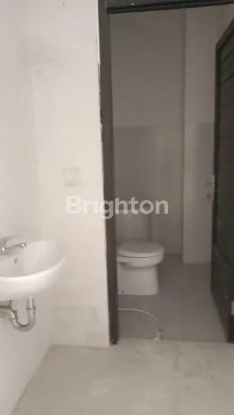 image RUKO STRATEGIS 4 LANTAI JL. DRUPADI SEMINYAK (5)