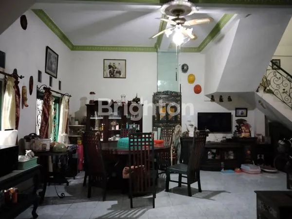 image RUMAH BESAR DI AREA JOGJA BARAT, DAERAH PADAT PENDUDUK YANG BERKEMBANG PESAT 1 KM MIROTA GODEAN2,9 KM TUGU MALIOBORO (3)