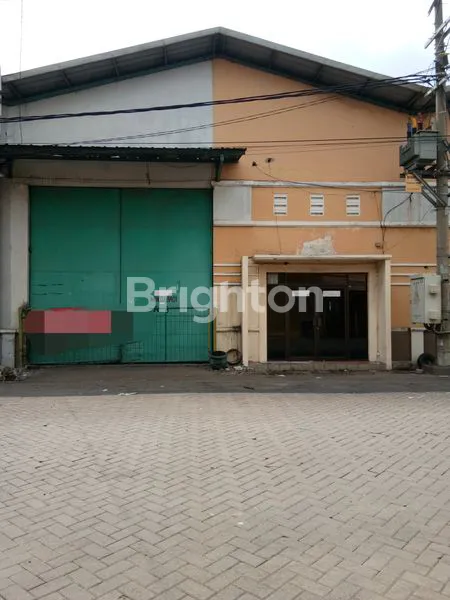 image GUDANG SIAP HUNI, TERAWAT,  TERLETAK DI KAWASWN PERGUDANGAN GEDANGAN,SIDOARJO (1)