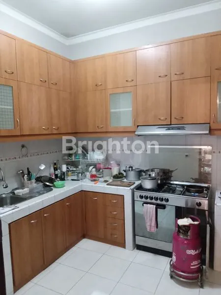 image RUMAH MEWAH 3 LT DI PUSPITA LOKA (4)