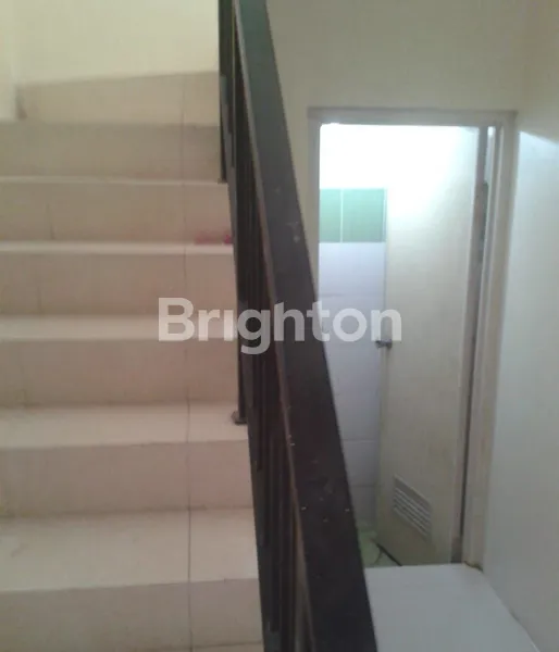 image SIAP PAKAI RUKO 2 LANTAI BENOWO SURABAYA BARAT DEKAT CITRALAND UTARA (5)