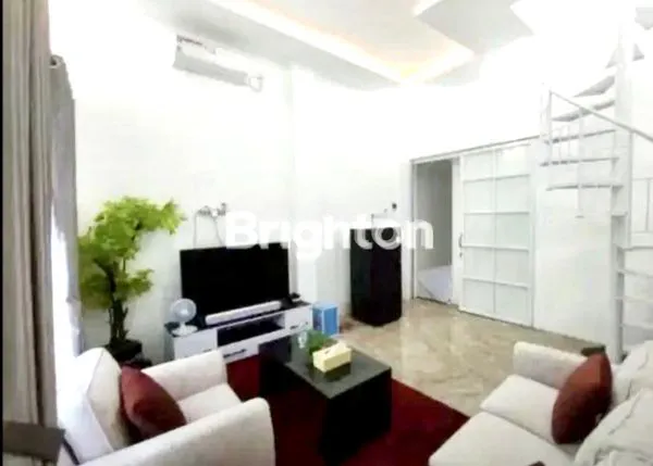 image RUMAH CANTIK DUA LANTAI (5)