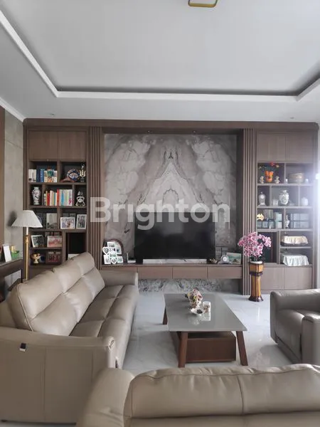 image RUMAH  BARU LUX DI SETIABUDI REGENCY - BANDUNG (7)