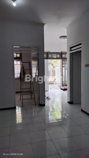 image RUMAH TERAWAT NIRWANA EKSEKUTIF DEKAT MEDAYU PANDUGO KEDUNG BARUK MERR RUNGKUT UPN GUNUNG ANYAR PURIMAS (3)