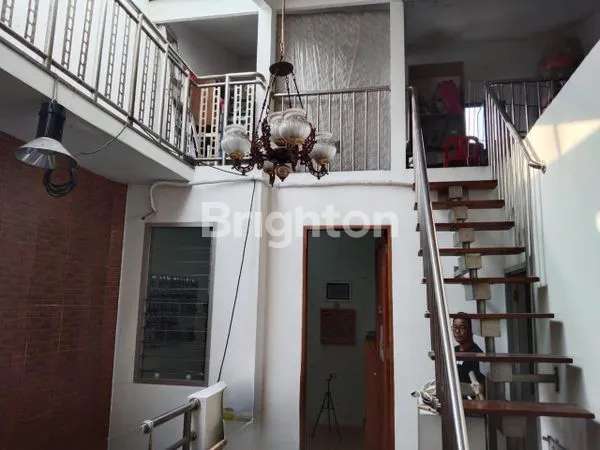 image RUMAH KOS-KOSAN JUAL BUTUH BISA UNTUK HUNIAN ATAU LANJUTKAN USAHA KOS-KOSAN LOKASI STRATEGIS DI RAWAMANGUN JAKARTA TIMUR (2)