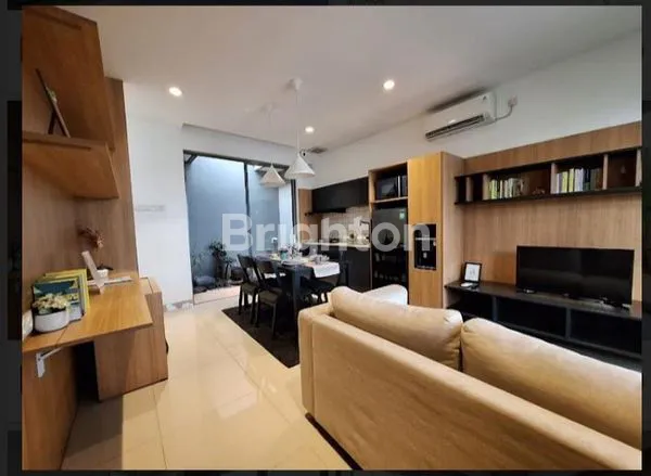 RUMAH DENGAN KONSEP JEPANG