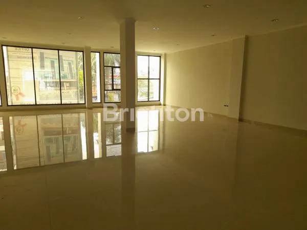 image GEDUNG KANTOR 4 LANTAI DI JATINEGARA BARAT (3)