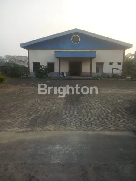 image TANAH JUAL CEPAT BONUS GUDANG BANGUNAN KOKOH NGEMPLAK (1)