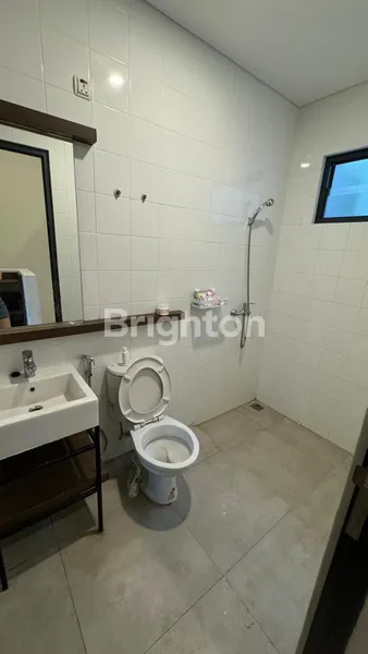 image RUMAH FULL FURNISHED DI BSD (4)
