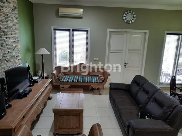 image RUMAH 2 LANTAI DI GADING SERPONG (3)