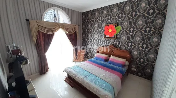 image RUMAH 2 LANTAI DI GADING SERPONG (7)