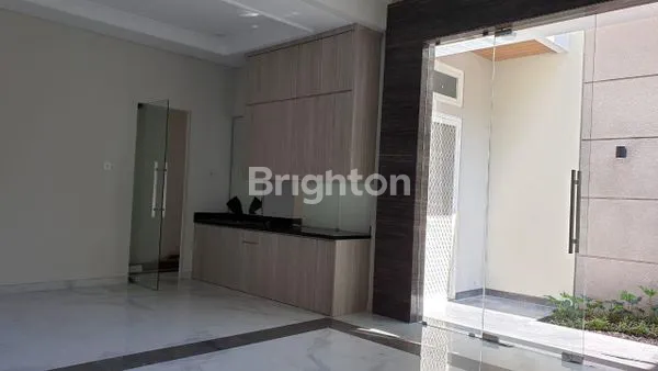 image RUMAH VILLA TAMAN TELAGA CITRALAND MINIMALIS MODERN (3)