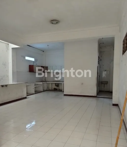 image TURUN HARGA!! 5.5M --> 4.5M. RUKO STRATEGIS JALAN VETERAN SOLO (1)