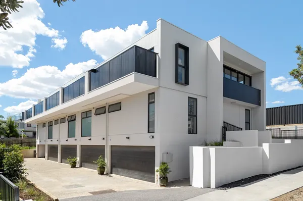 Image more 11 EPSOM ROAD 'MORDIALLOC'