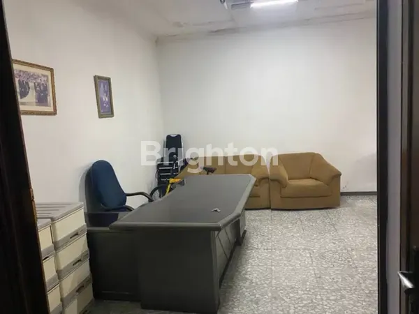 image AREA KOMERSIL RUMAH USAHA DI RAYA MANYAR REJO (5)