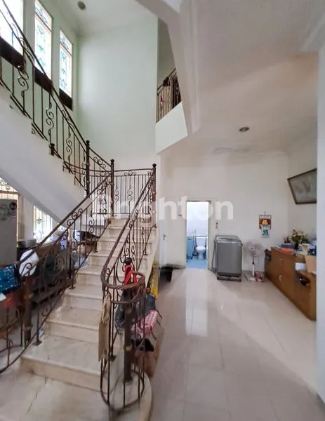 image RUMAH SUNTER 2 LANTAI SEMI FURNISH JAKARTA UTARA (1)
