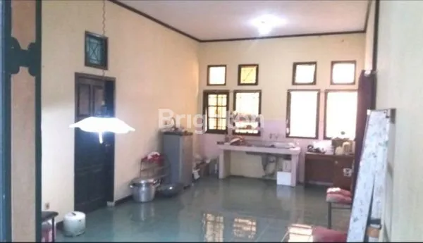 image RUMAH MEWAH 2 LANTAI DI HOOK DENGAN LINGKUNGAN YANG ASRI, AMAN, NYAMAN DAN UDARA SEJUK DI PASIR MULYA (6)