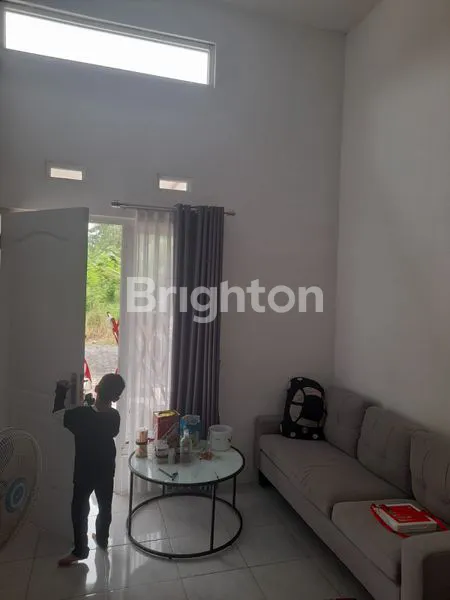 image PERUMAHAN D PREMIER,2 MENIT DARI KEPANJEN. (4)