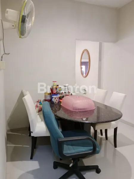 image RUMAH MEWAH DI KOTA BATAM (5)