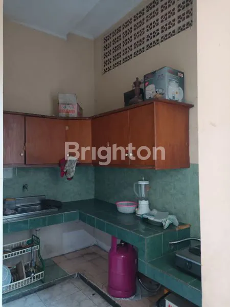 image RUMAH BESAR LOKASI STRATEGIS DEKAT DENGAN UNIVERSITAS - UNIVERSITAS TERNAMA (4)