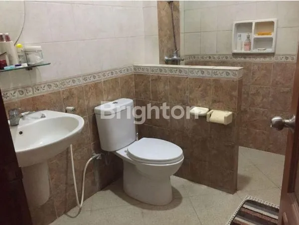 image RUMAH BESAR ELEGAN TENANG NYAMAN SIAP HUNI DI BINTARO (6)