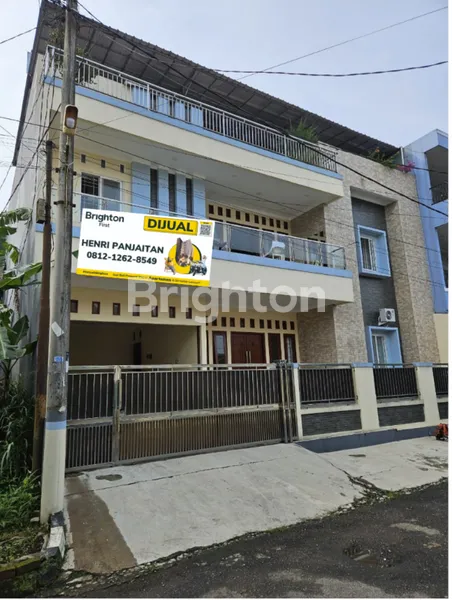 RUMAH FULL FURNISH 4 LANTAI TERAWAT DAN SIAP HUNI