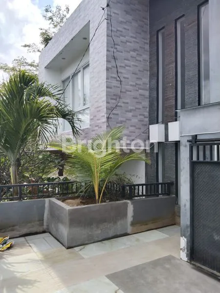 image JUAL MURAH HITUNG  TANAH SAJA RUMAH  SEMI VILLA BESAR  DI SUNSET ROAD (1)