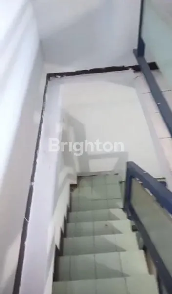 image DIJUAL RUMAH DENGAN ROW JALAN 2 MOBIL (6)