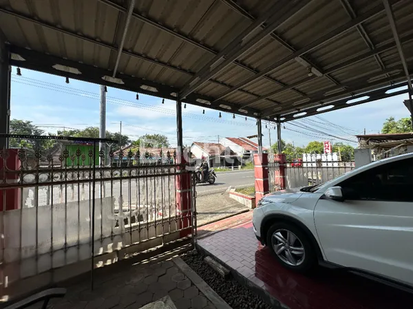 image RUMAH NOL JALAN PROTOKOL DI JALAN RAYA AHMAD BASUNI MOJOKERTO (4)