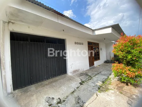 RUMAH DIJUAL DALAM KOMPLEK PERUMAHAN DITENGAH KOTA TEMANGGUNG, JAWA TENGAH