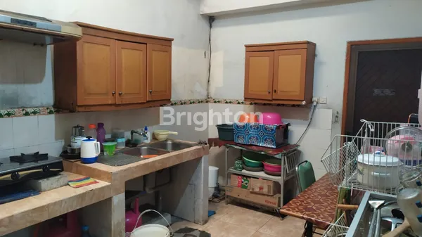 image RUMAH DI NGINDEN INTAN TERAWAT LOKASI NYAMAN DEKAT SEMOLOWARU (2)