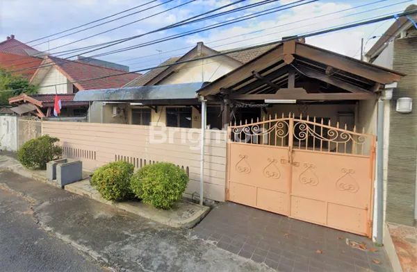 image RUMAH DI NGINDEN INTAN TERAWAT LOKASI NYAMAN DEKAT SEMOLOWARU (1)