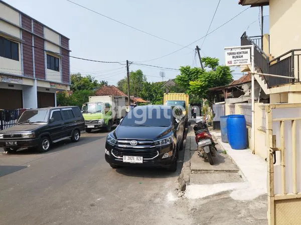 image RUMAH TANGERANG KOTA DEKAT STASIUN TANGERANG DAERAH PASAR ANYAR (4)
