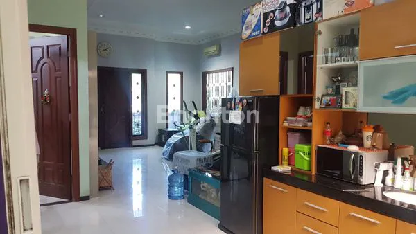 image RUMAH USAHA 2 LT DI PENJARINGAN SARI (5)