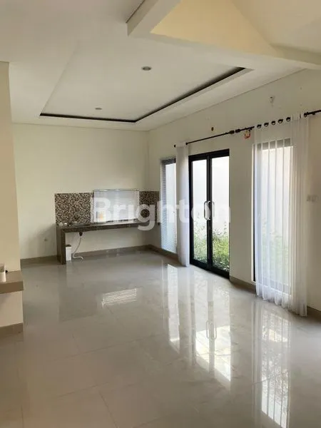 image RUMAH 2 LANTAI CLUSTER ELIT COLOMADU (3)