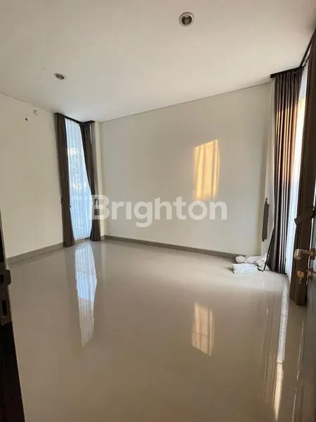 image RUMAH 2 LANTAI CLUSTER ELIT COLOMADU (5)