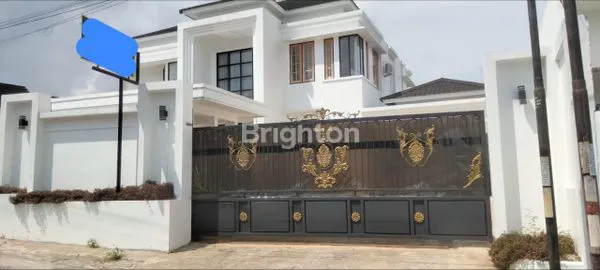 image RUMAH MEGAH DI KAWASAN KOTA ELITE JAMBI (1)