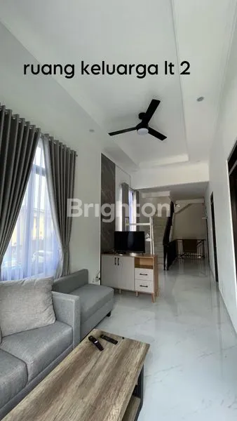 image RUMAH 3 LANTAI SIAP HUNI DI JATI PADANG PASAR MINGGU JAKARTA SELATAN (1)