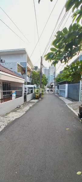 image TURUN HARGA. RUMAH TERAWAT  DI TOMANG STRATEGIS DAN AMAN (8)