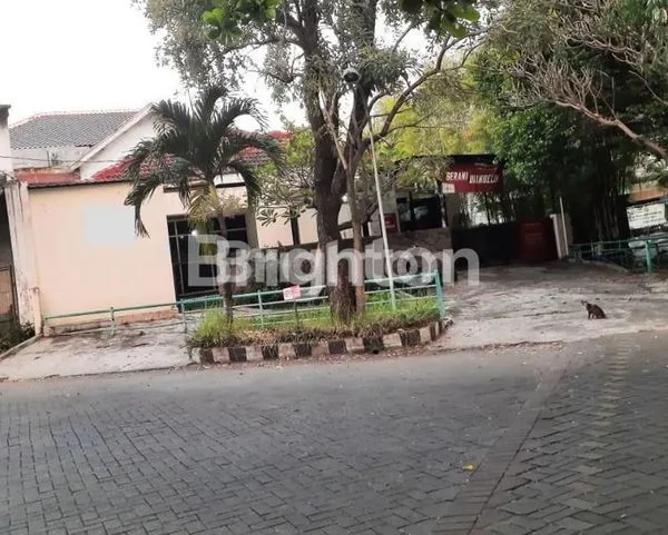 image RUMAH SIMPANG DARMO PERMAI SELATAN (1)