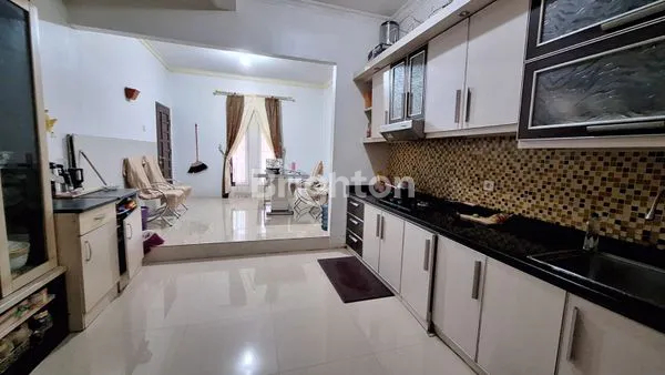 image DIJUAL CEPAT RUMAH MEWAH PUSAT KOTA BALIKPAPAN (1)