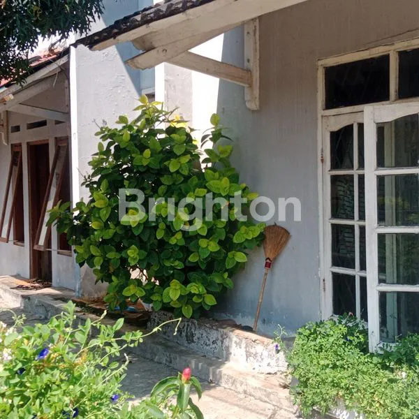 RUMAH KOS 2 LANTAI, 14 KAMAR, LT 377M² DI BUAH BATU