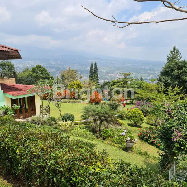 image VILLA DENGAN VIEW SPEKTAKULER (2)