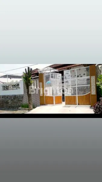 RUMAH BESAR, ASRI DAN MEWAH DI JL. KEMAYORAN, CEMOROKANDANG MALANG