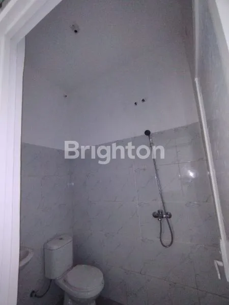 image RUMAH DEKAT PASAR MENGANTI DI PERUM BAYLEAF SIAP MASUK (2)