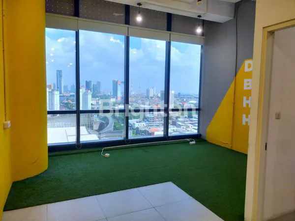 image OFFICE SPACE LANTAI 15 CIPUTRA WORLD SURABAYA (1)