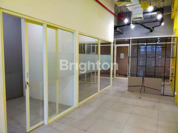image OFFICE SPACE LANTAI 15 CIPUTRA WORLD SURABAYA (4)