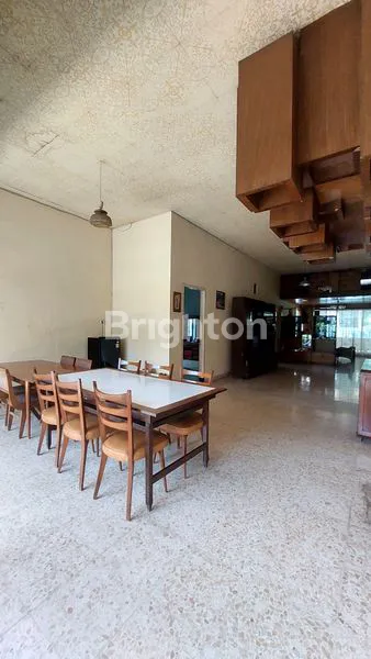 image DIJUAL RUMAH LAMA AREA GUNUNG GUNUNG DEKAT DENGAN JALAN RAYA IJEN MALANG (1)